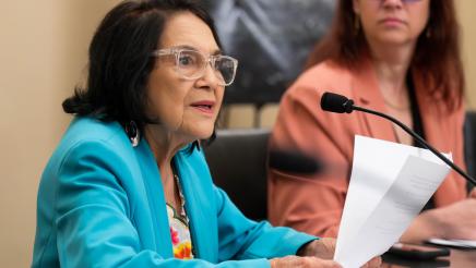 Dolores Huerta speaks about the need to ban paraquat