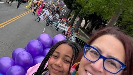 Assemblymember Laura Friedman and her daughter, Rachel, at parade