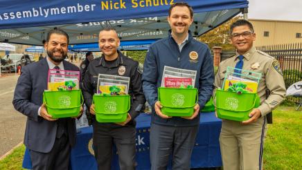 Assemblymember Schultz Teams Up with CHP for Car Seat Safety and Installation Event